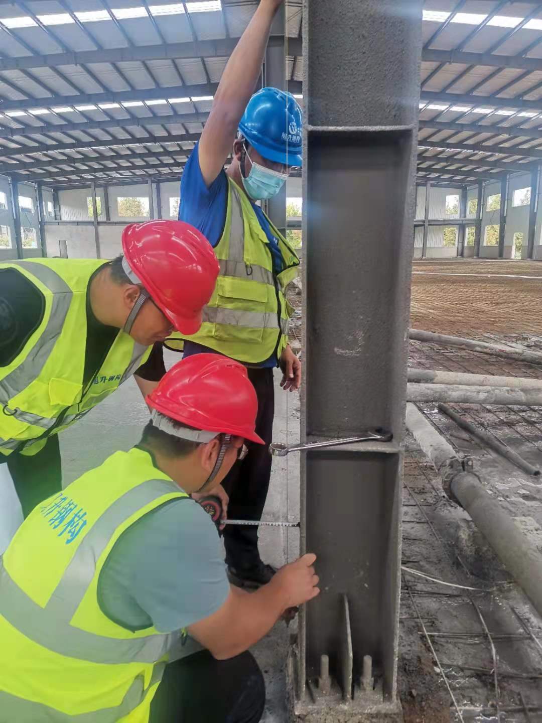 煙臺(tái)鋼構(gòu)工業(yè)廠房青易科1#車間工地檢查驗(yàn)收、結(jié)構(gòu)內(nèi)部驗(yàn)收—煙臺(tái)旭升鋼結(jié)構(gòu)