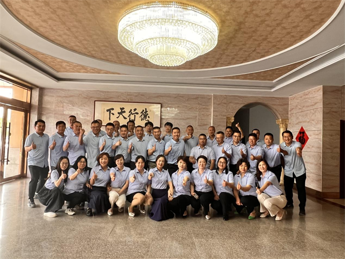 未來不負韶華，繼續(xù)砥礪前行，第一季度總結(jié)大會順利召開